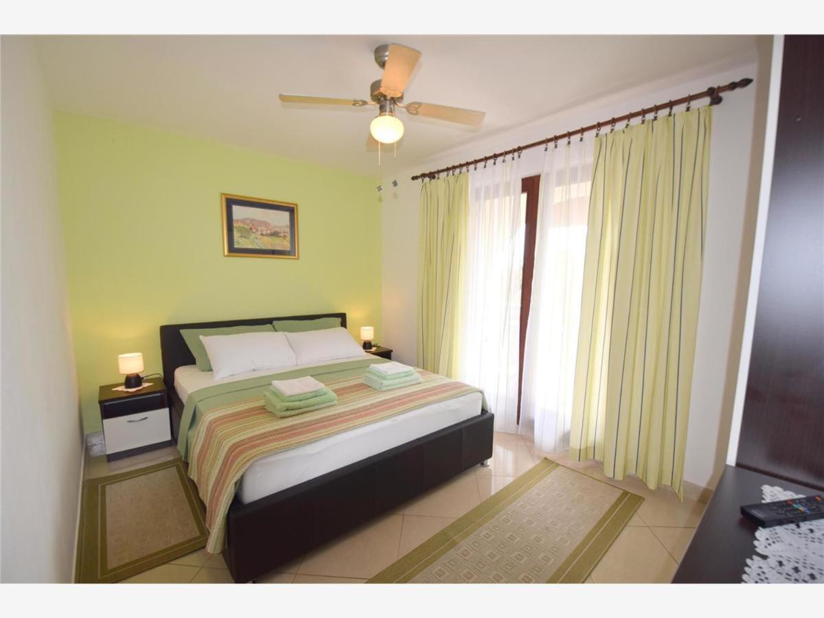 Apartments Rendulic Malinska Luaran gambar