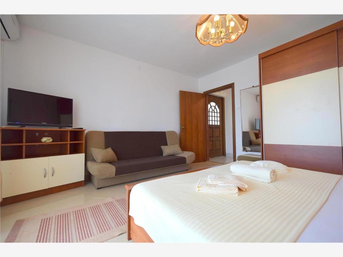 Apartments Rendulic Malinska Luaran gambar